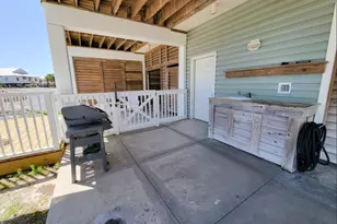 724 E Gulf Beach Dr, Saint George Island, FL 32328 - Photo 34