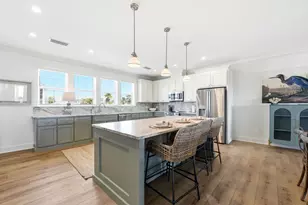 725 E Gorrie Dr, Saint George Island, FL 32328 - Photo 10