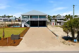 725 E Gorrie Dr, Saint George Island, FL 32328 - Photo 2