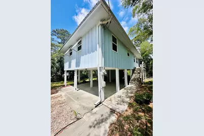 865 W Pine Ave, Saint George Island, FL 32328 - Photo 4