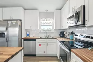 749 W Gorrie Dr, Saint George Island, FL 32328 - Photo 10