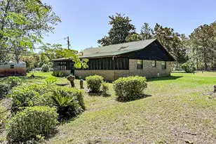 38 E M Davis Dr, Sopchoppy, FL 32358 - Photo 12