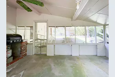 211 Fraley St, Wewahitchka, FL 32465 - Photo 12