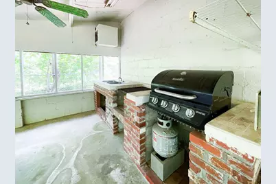 211 Fraley St, Wewahitchka, FL 32465 - Photo 10