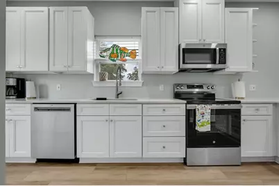 131 Delaware St, Carrabelle, FL 32322 - Photo 10