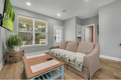 131 Delaware St, Carrabelle, FL 32322 - Photo 6