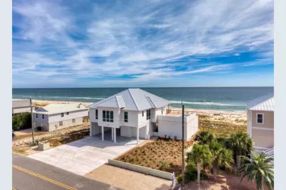 424 E Gorrie Dr, Saint George Island, FL 32328 - Photo 1
