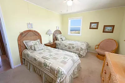 872 E Gorrie Dr, Saint George Island, FL 32328 - Photo 28