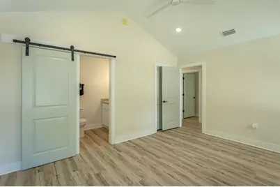 200 13th St, Apalachicola, FL 32320 - Photo 18