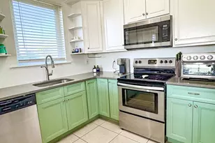 949 W Gulf Beach Dr, Saint George Island, FL 32328 - Photo 8