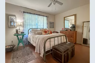 318 Earl King St, Apalachicola, FL 32320 - Photo 12