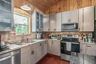 344 Lily Cir, Eastpoint, FL 32328 - Photo 2