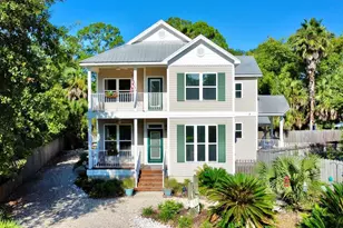 40 Myrtle St, Apalachicola, FL 32320 - Photo 2