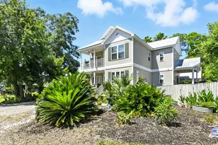 40 Myrtle St, Apalachicola, FL 32320 - Photo 1