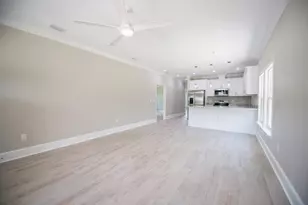 1722 Landing St, Carrabelle, FL 32322 - Photo 12