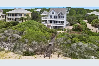 1620 Forsythia Ct, Saint George Island, FL 32328 - Photo 2