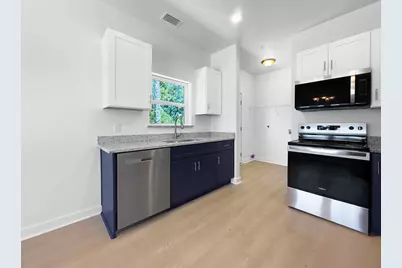 592 Bonnet St, Port Saint Joe, FL 32456 - Photo 6