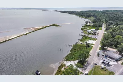 362 Patton Dr, Eastpoint, FL 32328 - Photo 10