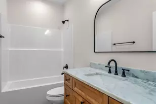 250 Winnie St, Wewahitchka, FL 32465 - Photo 18