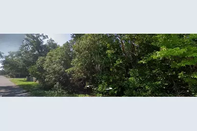 235 11th St, Apalachicola, FL 32320 - Photo 2