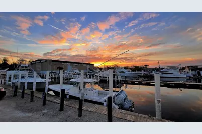 235 11th St, Apalachicola, FL 32320 - Photo 6