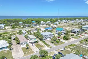 633 E Gorrie Dr, Saint George Island, FL 32328 - Photo 36