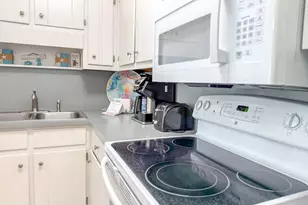 633 E Gorrie Dr, Saint George Island, FL 32328 - Photo 12