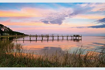 143 Iowa St, Carrabelle, FL 32323 - Photo 8