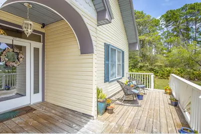 301 Sweet Bay Cir, Eastpoint, FL 32328 - Photo 36