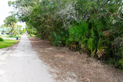 532 W Sawyer St, Saint George Island, FL 32328 - Photo 14