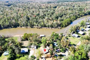 391 Byrd Parker Dr, Wewahitchka, FL 32465 - Photo 2