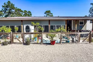 511 NE Ave H, Carrabelle, FL 32322 - Photo 2