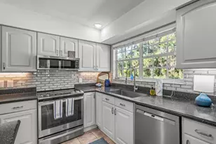 107 Infield Dr, Carrabelle, FL 32322 - Photo 10