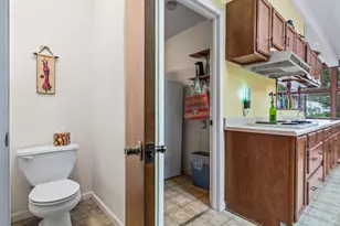 17 S Bay Shore Dr, Eastpoint, FL 32328 - Photo 36