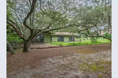 17 S Bay Shore Dr, Eastpoint, FL 32328 - Photo 6