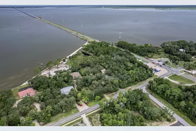 17 S Bay Shore Dr, Eastpoint, FL 32328 - Photo 16