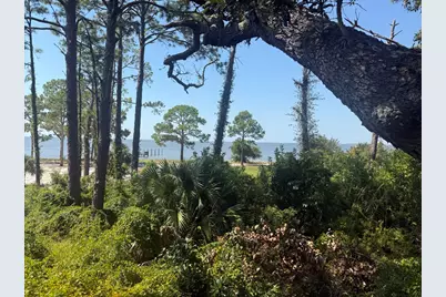 17 S Bay Shore Dr, Eastpoint, FL 32328 - Photo 8