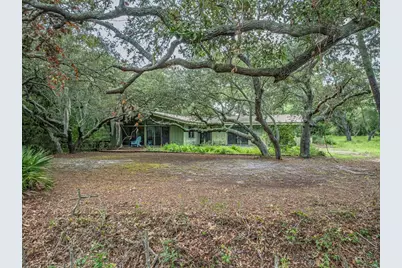17 S Bay Shore Dr, Eastpoint, FL 32328 - Photo 8