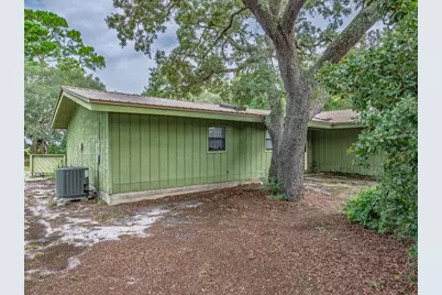 17 S Bay Shore Dr, Eastpoint, FL 32328 - Photo 4