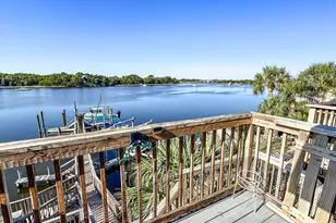 401 St James Ave, Carrabelle, FL 32322 - Photo 46