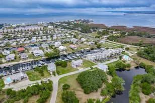 49 Harbour Point Dr, Crawfordville, FL 32327 - Photo 2