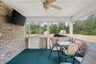 158 Our Town Rd, Wewahitchka, FL 32465 - Photo 6