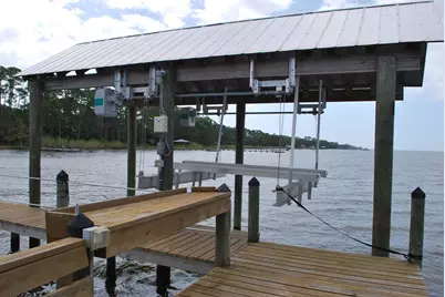 215 N Bay Shore Dr, Eastpoint, FL 32328 - Photo 10