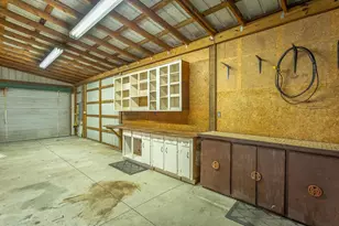 215 N Bayshore Dr, Eastpoint, FL 32328 - Photo 54