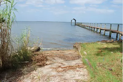 215 N Bay Shore Dr, Eastpoint, FL 32328 - Photo 8