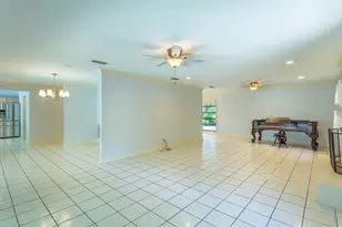 215 N Bayshore Dr, Eastpoint, FL 32328 - Photo 24