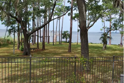 215 N Bay Shore Dr, Eastpoint, FL 32328 - Photo 6