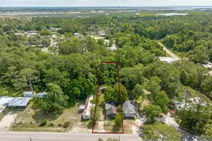1093 Bluff Rd, Apalachicola, FL 32320 - Photo 1