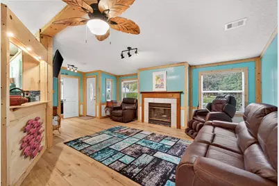 204 Riverview Dr, Wewahitchka, FL 32465 - Photo 6