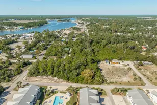 501C NE Ave A, Carrabelle, FL 32322 - Photo 4